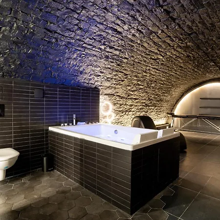 - To The Moon And Back Apartment Douai